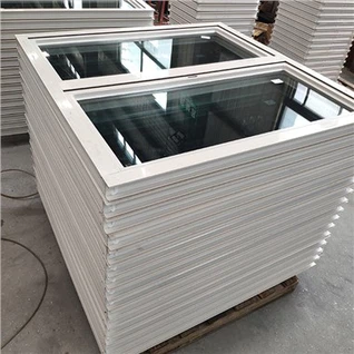 白いアルミニウム窓