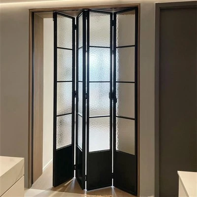 アルミ製二つ折り屋外ドア